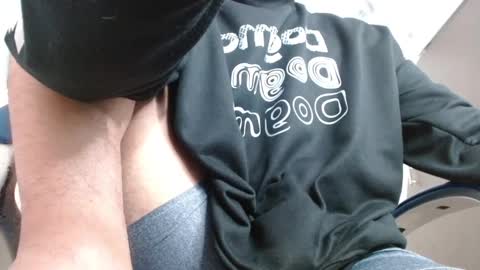 Snapshot of jheidertwink chatting on 12/15/24, 08:30 Jheider R. online show from 12/15/24, 08:30