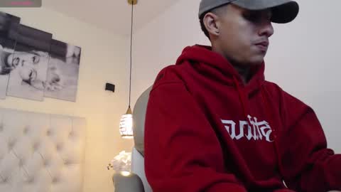 Snapshot of jheidertwink chatting on 12/19/24, 07:07 Jheider R. online show from 12/19/24, 07:07