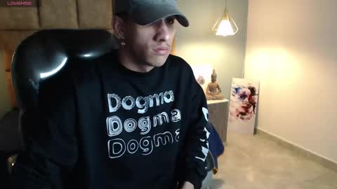 Snapshot of jheidertwink chatting on 12/23/24, 06:44 Jheider R. online show from 12/23/24, 06:44