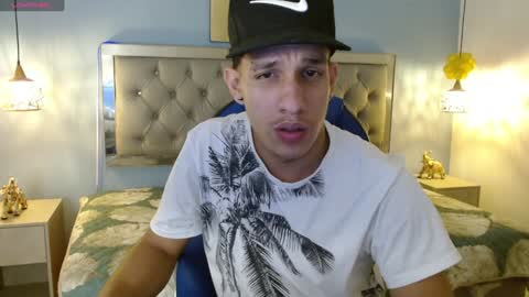 Snapshot of jheidertwink chatting on 01/05/25, 03:32 Jheider R. online show from 01/05/25, 03:32