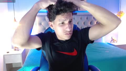 Snapshot of jheidertwink chatting on 01/07/25, 03:24 Jheider R. online show from 01/07/25, 03:24