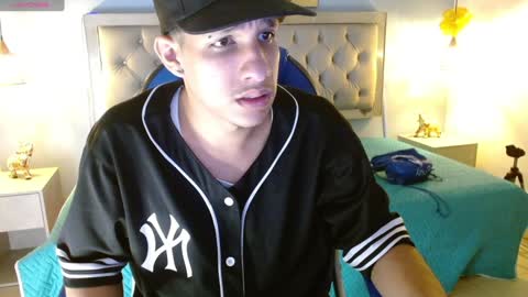 Snapshot of jheidertwink chatting on 01/08/25, 03:29 Jheider R. online show from 01/08/25, 03:29