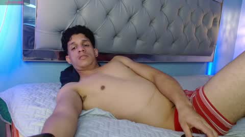 Snapshot of jheidertwink chatting on 01/11/25, 08:22 Jheider R. online show from 01/11/25, 08:22