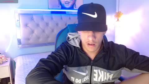 Snapshot of jheidertwink chatting on 02/10/25, 07:04 Jheider R. online show from 02/10/25, 07:04