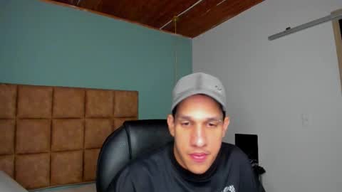 Snapshot of jheidertwink chatting on 09/20/25, 12:39 Jheider R. online show from 09/20/25, 12:39