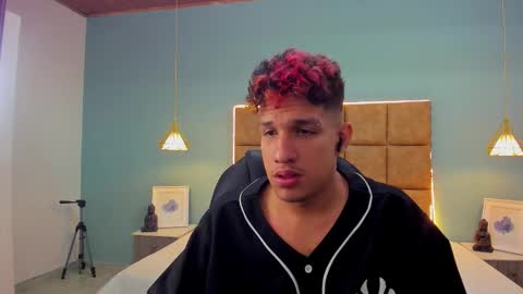 Snapshot of jheidertwink chatting on 09/29/25, 12:21 Jheider R. online show from 09/29/25, 12:21