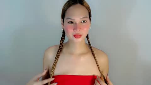 Snapshot of jhessi_kissie chatting on 02/17/26, 06:32 Tattiana online show from 02/17/26, 06:32