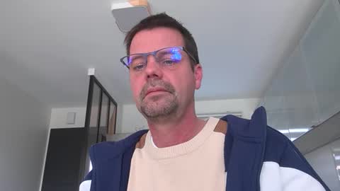 Snapshot of jhmec44000 chatting on 03/19/26, 12:53 jhmec44000 online show from 03/19/26, 12:53