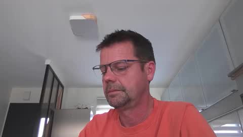 Snapshot of jhmec44000 chatting on 04/28/26, 12:10 jhmec44000 online show from 04/28/26, 12:10