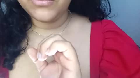 Snapshot of jho173027 chatting on 10/26/25, 06:41 En moreno online show from 10/26/25, 06:41