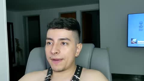 Snapshot of jhoan_saenz chatting on 09/25/25, 04:38 Jhoan Saenz online show from 09/25/25, 04:38