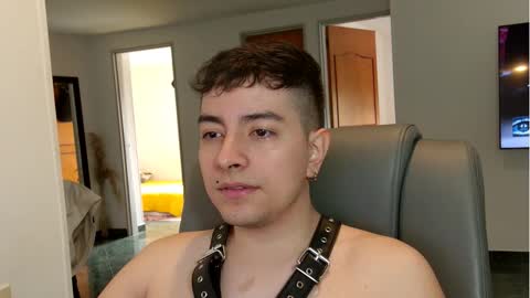 Snapshot of jhoan_saenz chatting on 09/28/25, 04:56 Jhoan Saenz online show from 09/28/25, 04:56