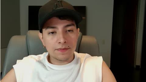 Snapshot of jhoan_saenz chatting on 10/07/25, 05:59 Jhoan Saenz online show from 10/07/25, 05:59