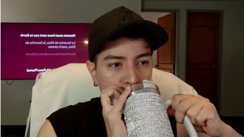 Snapshot of jhoan_saenz chatting on 10/10/25, 03:00 Jhoan Saenz online show from 10/10/25, 03:00