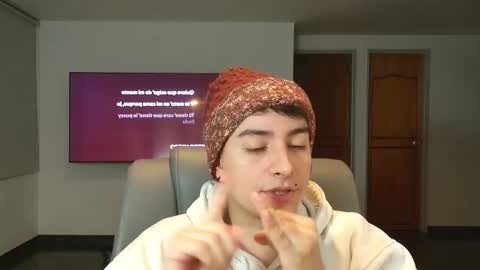 Snapshot of jhoan_saenz chatting on 10/25/25, 12:07 Jhoan Saenz online show from 10/25/25, 12:07