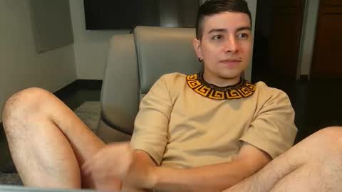 Snapshot of jhoan_saenz chatting on 10/28/25, 05:55 Jhoan Saenz online show from 10/28/25, 05:55