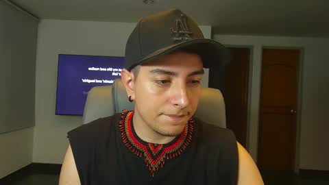 Snapshot of jhoan_saenz chatting on 10/30/25, 03:19 Jhoan Saenz online show from 10/30/25, 03:19