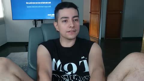 Snapshot of jhoan_saenz chatting on 11/12/25, 07:24 Jhoan Saenz online show from 11/12/25, 07:24