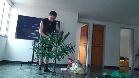 Snapshot of jhoan_saenz chatting on 11/16/25, 09:09 Jhoan Saenz online show from 11/16/25, 09:09