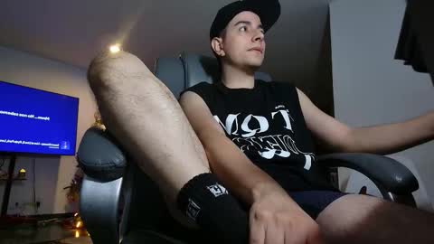 Snapshot of jhoan_saenz chatting on 12/03/25, 03:58 Jhoan Saenz online show from 12/03/25, 03:58