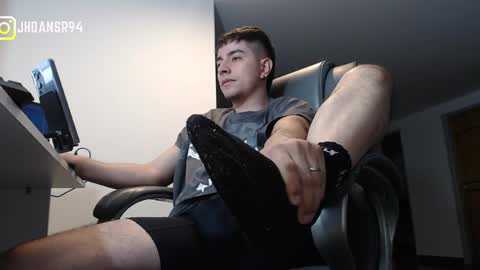 Snapshot of jhoan_saenz chatting on 04/12/26, 02:05 Jhoan Saenz online show from 04/12/26, 02:05