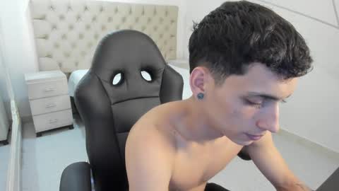 jhoanleandro online show from 10/03/25, 05:26