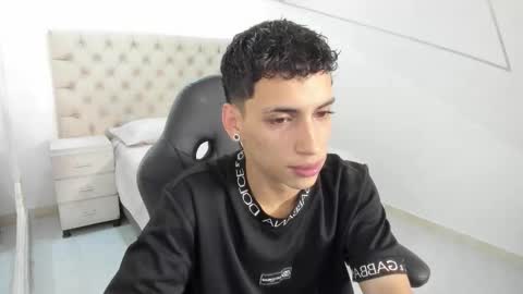 jhoanleandro online show from 10/17/25, 05:32