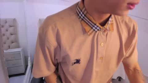 jhoanleandro online show from 12/04/25, 04:11