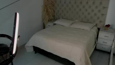 jhoanleandro online show from 04/06/26, 04:32