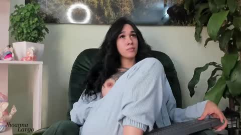 Snapshot of jhoanna_largo chatting on 02/18/25, 06:58  Jhoanna Largo  online show from 02/18/25, 06:58