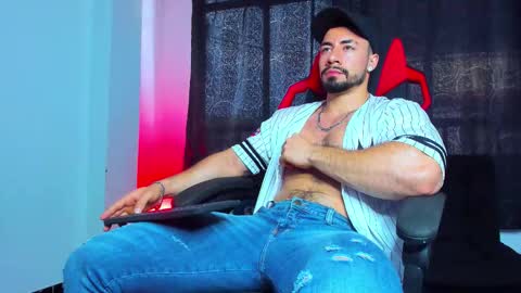 Jhojan Strong  online show from 12/13/25, 09:09