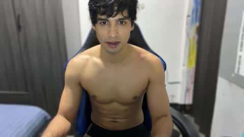 Snapshot of jhon_2000s chatting on 12/18/25, 09:59 jhon online show from 12/18/25, 09:59