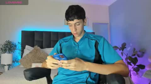 Jhon online show from 11/18/25, 03:05