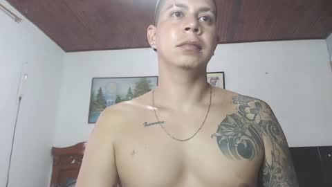 jhon tommy online show from 12/25/24, 04:54