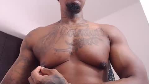 Jhon Tomson online show from 04/05/26, 02:58