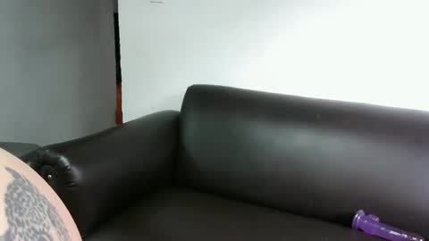 Snapshot of jhonanjessy chatting on 04/21/26, 08:23 jhonanjessy online show from 04/21/26, 08:23