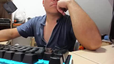 jhonatan_morales_s online show from 11/21/25, 04:11