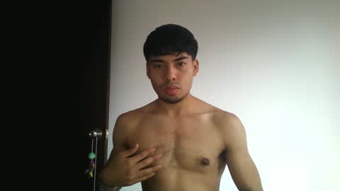 Snapshot of jhonatxxxn chatting on 04/23/26, 03:03 jhonatxxxn online show from 04/23/26, 03:03