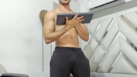 jhonny online show from 01/17/25, 04:06