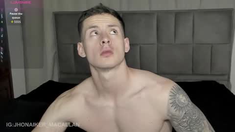 Snapshot of jhonny_macallan chatting on 09/16/25, 02:01 Jhonaiker online show from 09/16/25, 02:01