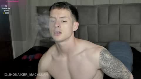 Snapshot of jhonny_macallan chatting on 09/23/25, 01:30 Jhonaiker online show from 09/23/25, 01:30