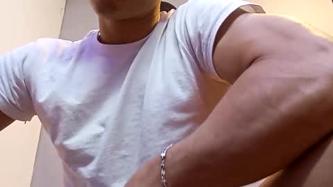 Snapshot of jhonny_thes28 chatting on 10/26/25, 07:31 jhonny_thes28 online show from 10/26/25, 07:31