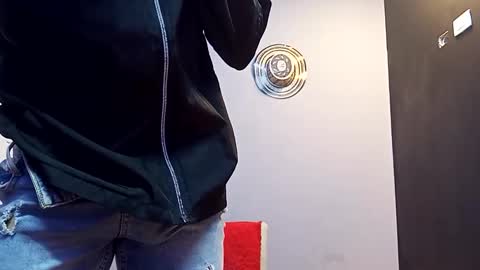 Snapshot of jhonny_thes28 chatting on 11/04/25, 09:08 jhonny_thes28 online show from 11/04/25, 09:08