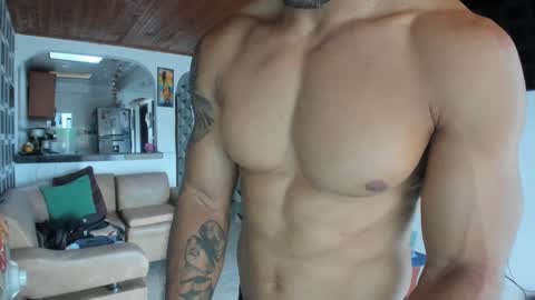 Snapshot of jhonnyxxfitnexx chatting on 03/05/25, 07:49 jh online show from 03/05/25, 07:49