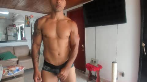 Snapshot of jhonnyxxfitnexx chatting on 03/31/26, 05:57 jh online show from 03/31/26, 05:57