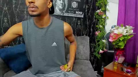 jhonson821 online show from 11/19/25, 02:28