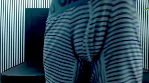 jhontorres018 online show from 02/18/25, 09:43