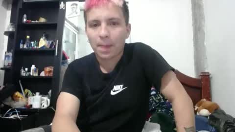Snapshot of jhonvargas6969 chatting on 12/19/25, 09:38 jhon online show from 12/19/25, 09:38