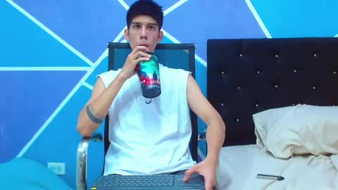 Snapshot of jhony_sex3 chatting on 02/27/25, 08:17 jhony_sex3 online show from 02/27/25, 08:17