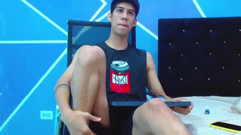 Snapshot of jhony_sex3 chatting on 03/08/25, 08:33 jhony_sex3 online show from 03/08/25, 08:33